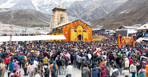 हर-हर महादेव... श्रद्धालुओं के लिए खुले केदारनाथ धाम के कपाट, 6 महीने तक भक्त कर पाएंगे बाबा के दर्शन