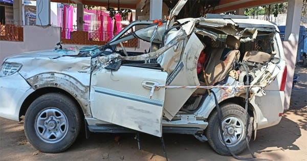 सिहोरा में तेज रफ्तार कार ट्राले से टकराई, महाराष्ट्र के संत त्यागी महाराज सहित 2 की मौत