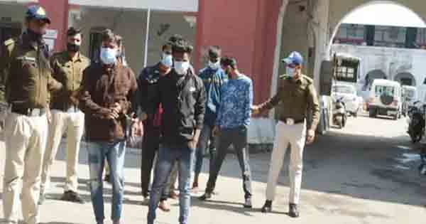 पैराडाइज होटल में पुलिस रेड: आपत्तिजनक हालत में मिले 5 युवक और 3 युवतियां, वैलेंटाइन डे मनाने गए थे