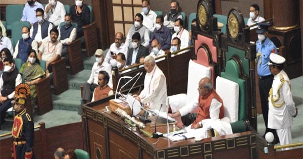 MP Budget Session : सत्र की कार्यवाही कल तक के लिए स्थगित, राज्यपाल के अभिभाषण का विरोध कर अकेले पड़े पटवारी