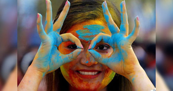 Holi Nail Care Tips : रंगों की मस्ती में सुंदरता से न करें समझौता, इन आसान तरीकों से नाखूनों को करें प्रोटेक्ट