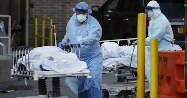 फिर से डराने लगा कोरोना : नए मरीजों की संख्या में 90 फीसदी से ज्यादा का उछाल, 24 घंटे में 214 लोगों ने गंवाई जान
