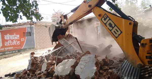 जबलपुर : बदमाश के कब्जे से मुक्त कराई 30 लाख की सरकारी जमीन, आरोपी पर हत्या समेत 14 मामले हैं दर्ज