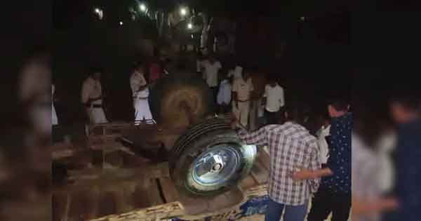 खंडवा : खालवा के धनोरा में ट्रैक्टर-ट्रॉली पलटने से 2 मासूम समेत 5 की मौत, CM शिवराज ने जताया दुख