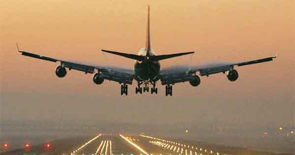 फ्यूल सरचार्ज बढ़ाने पर सरकार सख्त, एयरलाइंस से मांगा जवाब