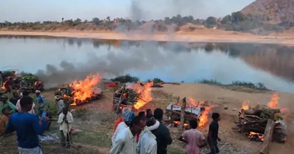 सीधी बस हादसा : गांव में एक साथ उठीं 8 अर्थियां... सोन नदी के घाट पर हुआ अंतिम संस्कार, देखें VIDEO
