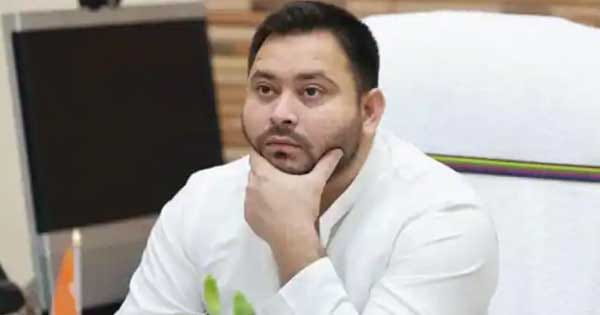 तेजस्वी यादव को चुनाव आयोग का नोटिस, फर्जी EPIC नंबर सरेंडर करने का आदेश, 16 अगस्त तक का अल्टीमेटम