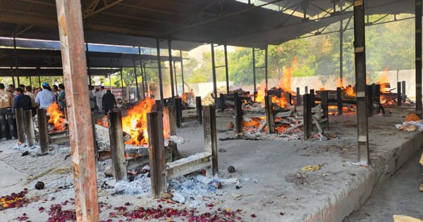 इंदौर बावड़ी हादसा : रीजनल पार्क मुक्तिधाम में जगह पड़ी कम, श्मशान ने दिलाई कोरोना की याद