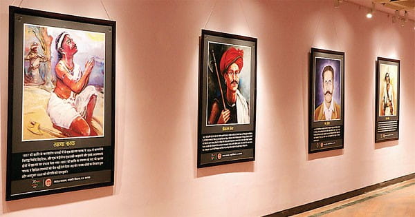 19 छाया चित्रों में जनजातीय नायकों की कहानी दिखाई