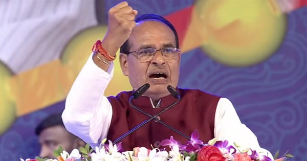 लाड़ली बहनों को शिवराज भैया की सौगातें : बोले- सावन में 450 रुपए में मिलेगा सिलेंडर, बढ़े हुए बिजली के बिल होंगे जीरो; सरकारी नौकरियों में 35% भर्तियां बेटियों की होगी