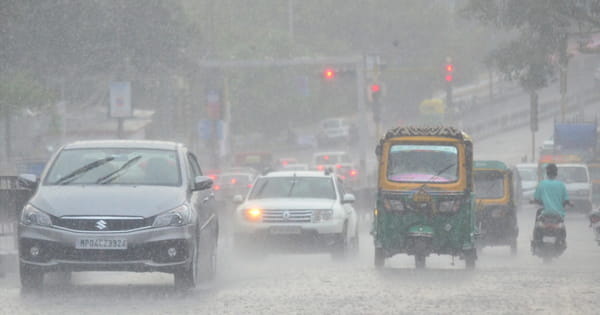आया भादों झूम के... जमकर बरसे बदरा तो खिल गए किसानों के मुरझाए हुए चेहरे, जारी रहेगा बारिश का दौर