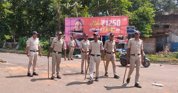 उमरिया में 18 घंटे बाद काबू मे आए हालात : 37 के खिलाफ नामजद FIR, मुख्य आरोपी गिरफ्तार; 16 पुलिसकर्मी घायल, पुलिस नहीं दे रही घायल आंदोलनकारियों की जानकारी