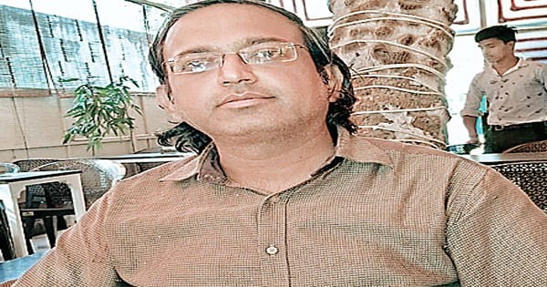 यह दुर्भाग्यपूर्ण है कि झांसी में अपने ही परिवार का किला देखने लेना पड़ता है टिकट