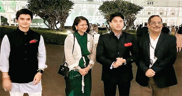 हाउस मास्टर होते थे फादर फिगर, सालों पहले सिखाई गई सोशल रिस्पॉन्सिबिलिटी के तहत करते थे गांव में श्रमदान