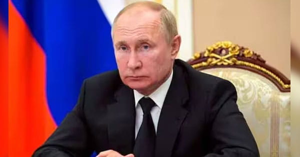 Vladimir Putin Cardiac Arrest : रूसी राष्ट्रपति व्लादिमीर पुतिन को कार्डियक अरेस्ट आने की खबर, फर्श पर गिरे हुए मिले