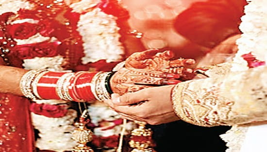 शादी के बाद भागने वाले NRI दूल्हों पर होगी सख्ती
