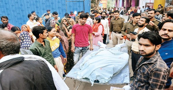 नरवर के चकरामपुर में खूनी संघर्ष, 3 की मौत