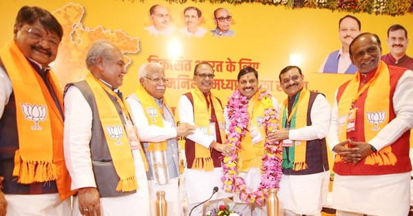 MP Politics : डॉ. मोहन यादव होंगे MP के नए मुख्यमंत्री, राजेंद्र शुक्ला और जगदीश देवड़ा डिप्टी सीएम, नरेंद्र सिंह तोमर होंगे विधानसभा स्पीकर