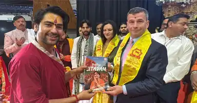 न्यूजीलैंड में बाबा बागेश्वर की कथा में पहुंचे प्रधानमंत्री डेविड ब्रीन, धीरेंद्र शास्त्री ने सुनाई हनुमंत कथा, भभूत लेने उमड़े लोग