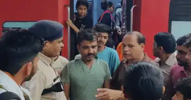 भाजपा नेता की मां की अस्थियां चुरा रहा था बदमाश, रंगे हाथ पकड़ाया, देवेंद्र बोले- मां को क्या जवाब देता
