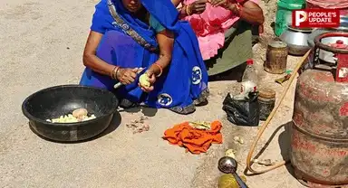 रसोई में ताला, सड़क पर खाना! रीवा के स्कूल में ये कैसी व्यवस्था? कलेक्टर ने दिए कार्रवाई के निर्देश