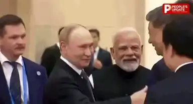 BRICS Summit 2026: भारत मंडपम के लिए निकला मंत्रियों का काफिला, बस में एक साथ दिखे कई बड़े नेता