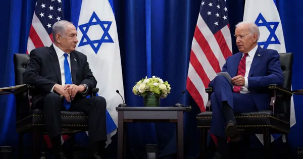इजराइली प्रधानमंत्री बेंजामिन नेतन्याहू के साथ अमेरिकी राष्ट्रपति जो बाइडेन (फाइल फोटो)